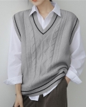Womens V Neck Sweater Vest Autumn Winter Knitwear Oversized Sleeveless Loose Knitted Tops Cable Sleeveless V Neck Sweate