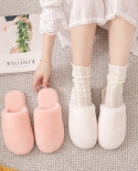 Pantuflas de felpa simples para niña nueva, pantuflas de algodón para el hogar de otoño e invierno de terciopelo para mujer