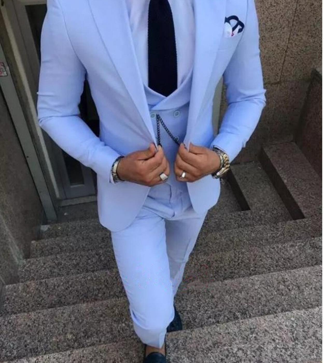 Fashion Light Blue Men Suits 3 Pcs Costume Homme Peak Lapel Groom Wedding Tuxedo Prom Party Slim Fit Men Blazer Terno Ma