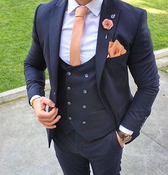 119 76 US Handsome 3 Pieces Light Grey Men Business Suit Fashion Wear Groom Suit Wedding Suits For Best Men Slim Fit Groom Tuxedos Description