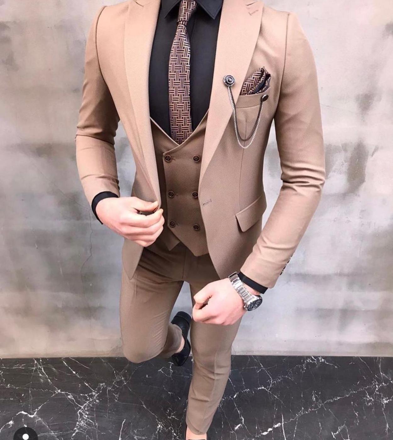 89 10 US Esmoquin de boda caqui para novio trajes de hombre traje de moda para hombre Blazer ajustado Terno Masculino chaqueta de 3 Description